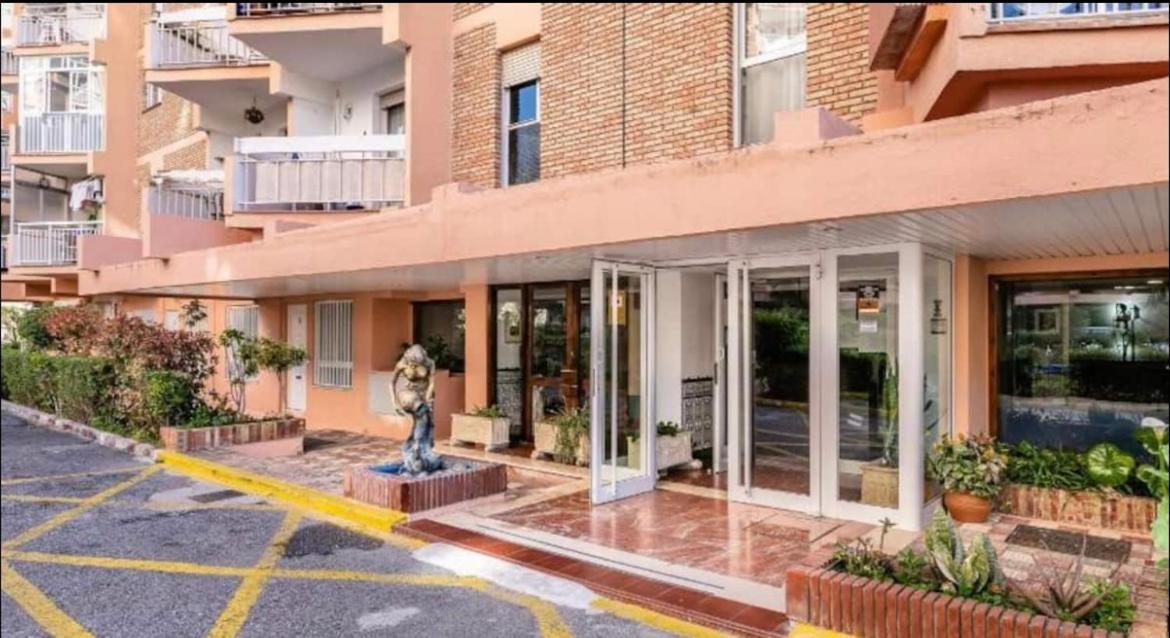 Piso Centrico En Calle Luis Vives 1, Benalmadena Exterior photo